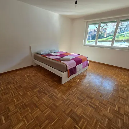 Large Flats, Center - Schb * Zürich