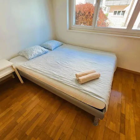 Large Flats, Center - Schb * Zürich