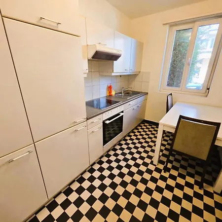 Large Flats, Center - Schb *
