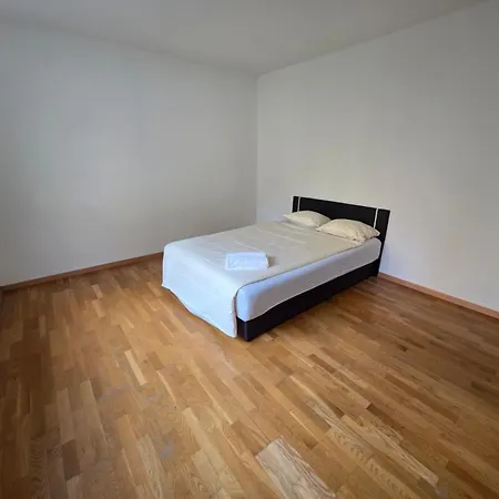 Large Flats, Center - Schb Appartement *