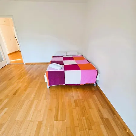 Large Flats, Center - Schb Appartement