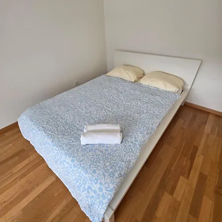 Large Flats, Center - Schb Apartment *