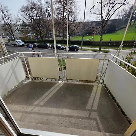 Large Flats, Center - Schb * Zürich