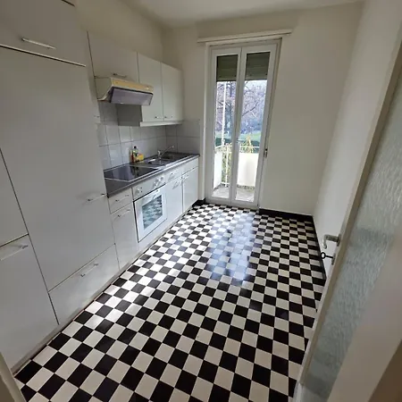 Large Flats, Center - Schb * Zurich